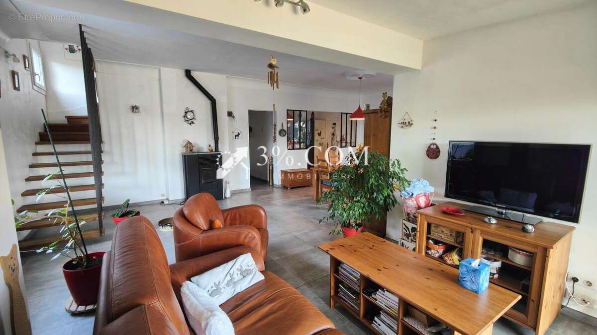 Maison à SAINT-PIERRE-DU-MONT