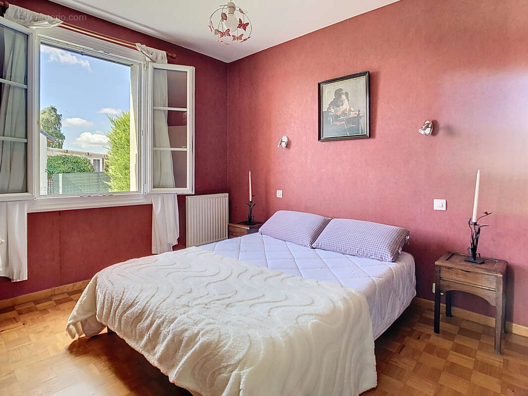 Maison à MOON-SUR-ELLE