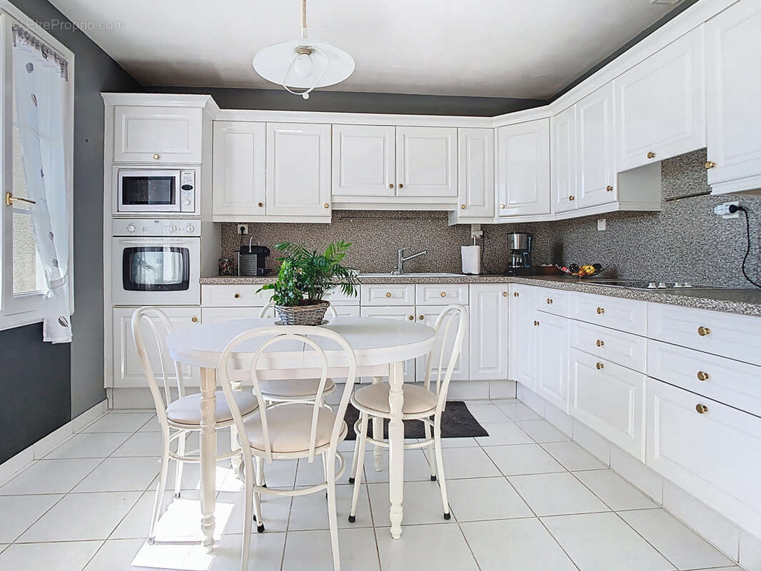 Maison à MOON-SUR-ELLE