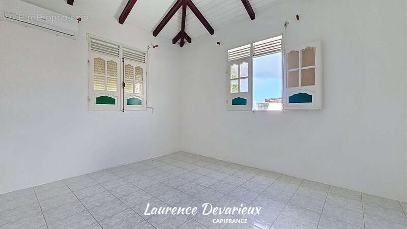 Maison à CAPESTERRE-BELLE-EAU