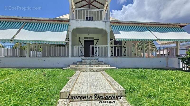 Maison à CAPESTERRE-BELLE-EAU