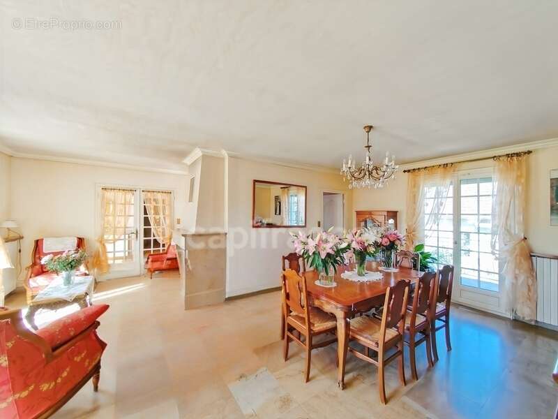 Maison à CHATENOY-EN-BRESSE