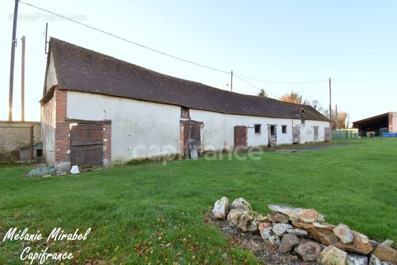 Maison à MARCILLY-LA-CAMPAGNE