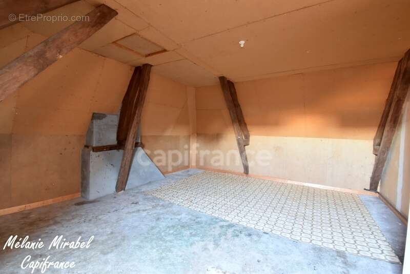 Maison à MARCILLY-LA-CAMPAGNE