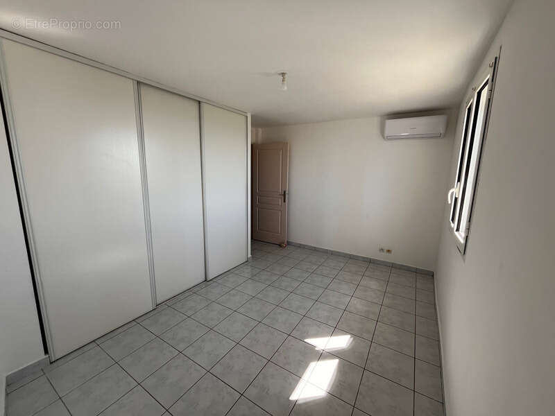 Appartement à SAINTE-SUZANNE