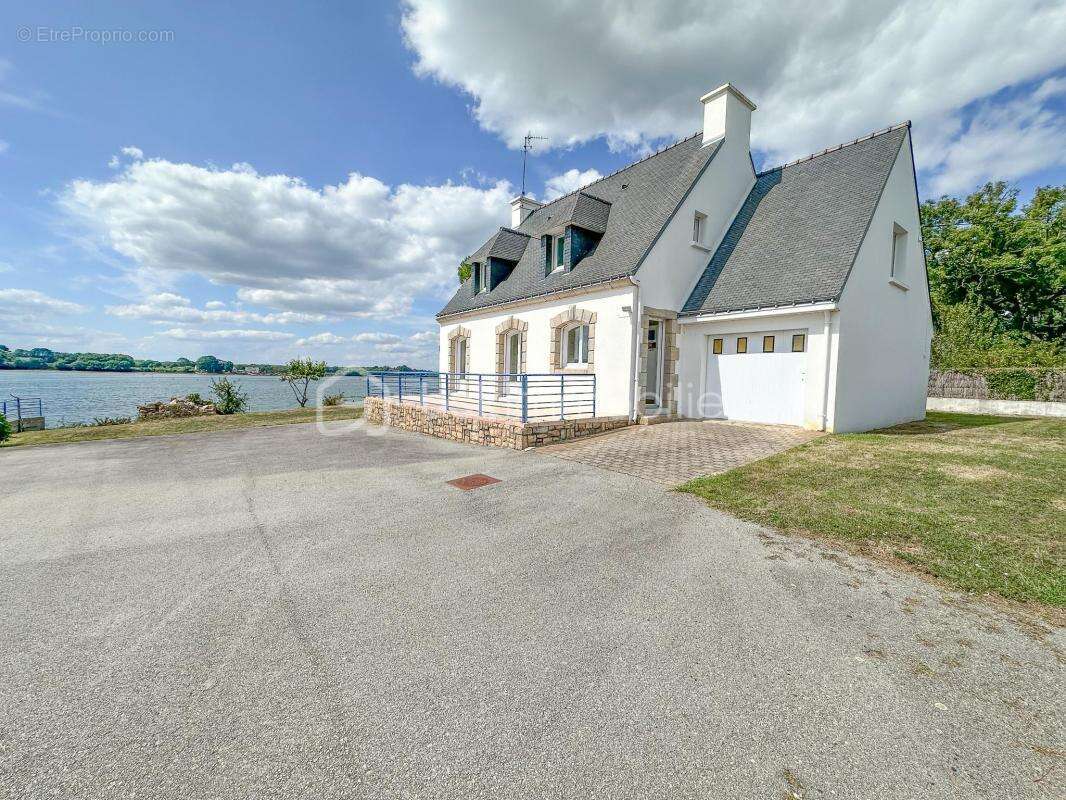 Maison à LOCOAL-MENDON