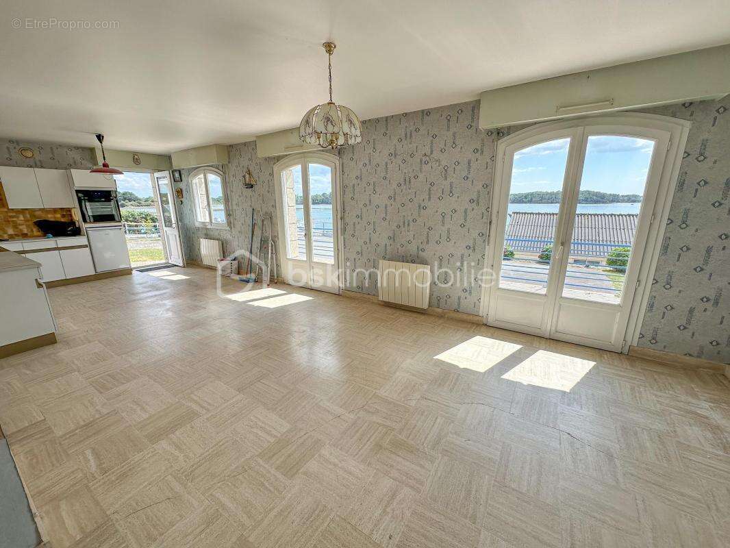 Maison à LOCOAL-MENDON