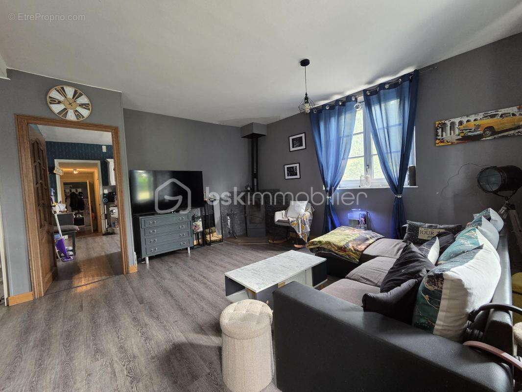 Maison à CHEF-BOUTONNE