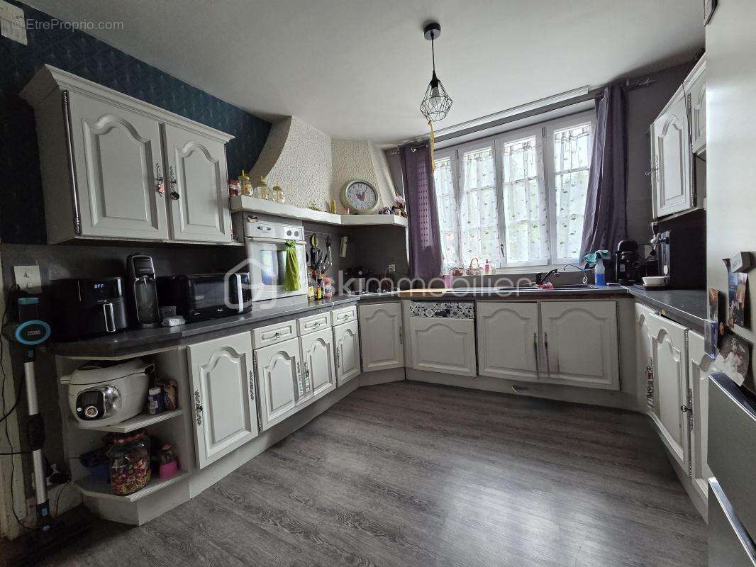 Maison à CHEF-BOUTONNE