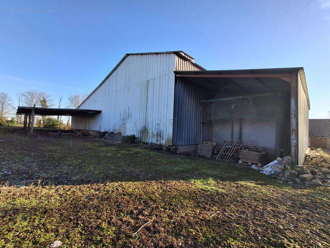 Maison à MOUZEUIL-SAINT-MARTIN