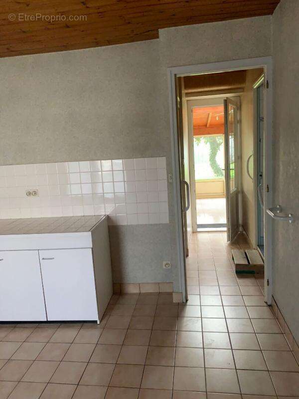 Maison à MOUZEUIL-SAINT-MARTIN