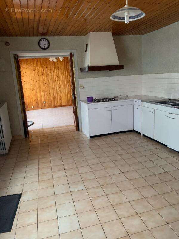 Maison à MOUZEUIL-SAINT-MARTIN