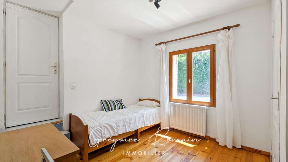 Maison à SAINT-CHAMAS