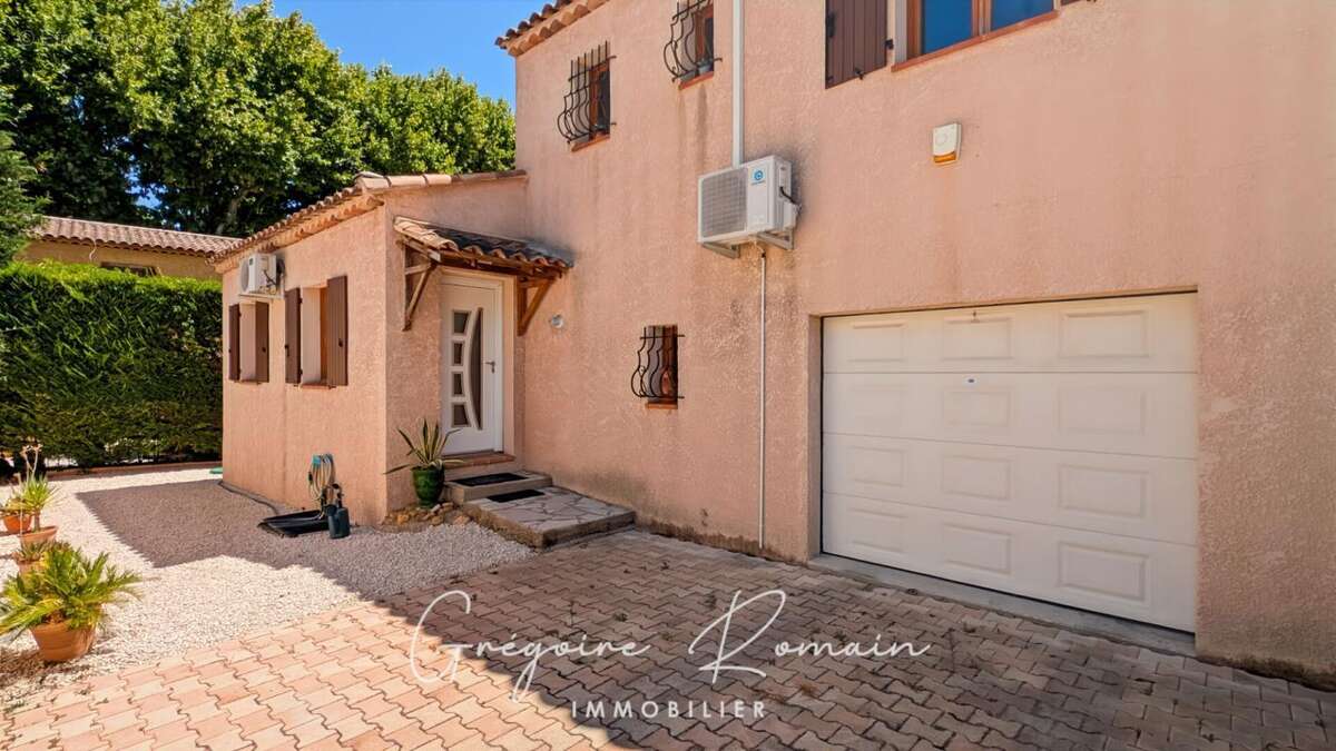 Maison à SAINT-CHAMAS