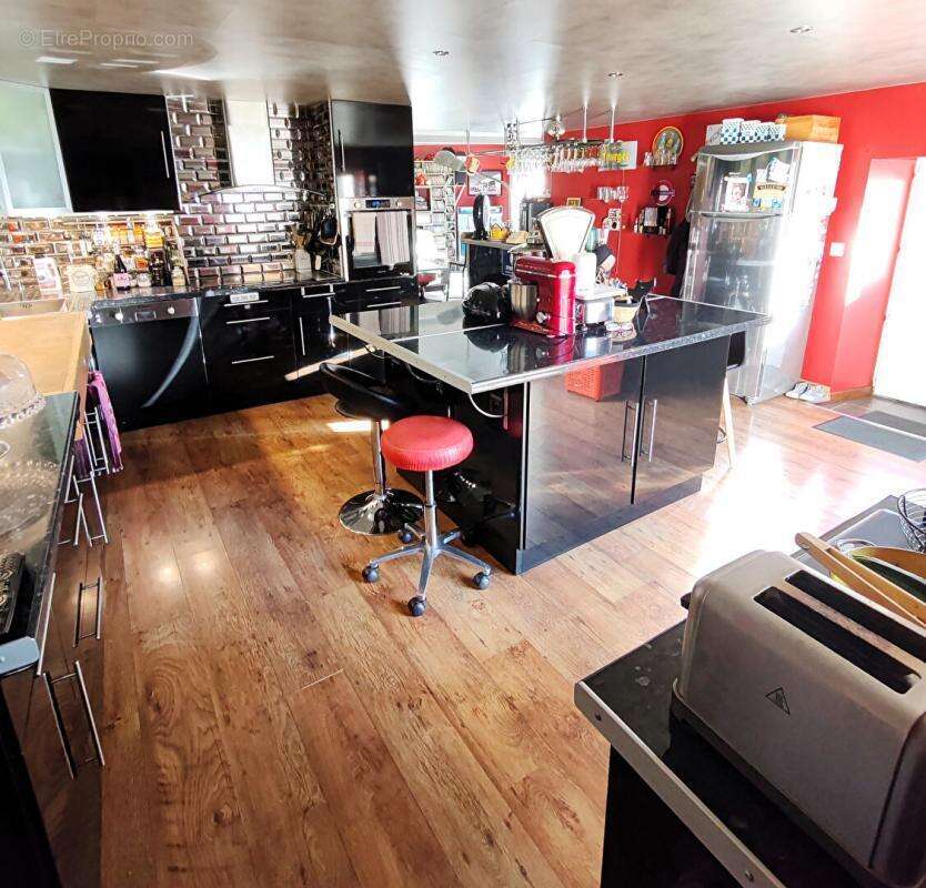 Maison à NUAILLE-D&#039;AUNIS