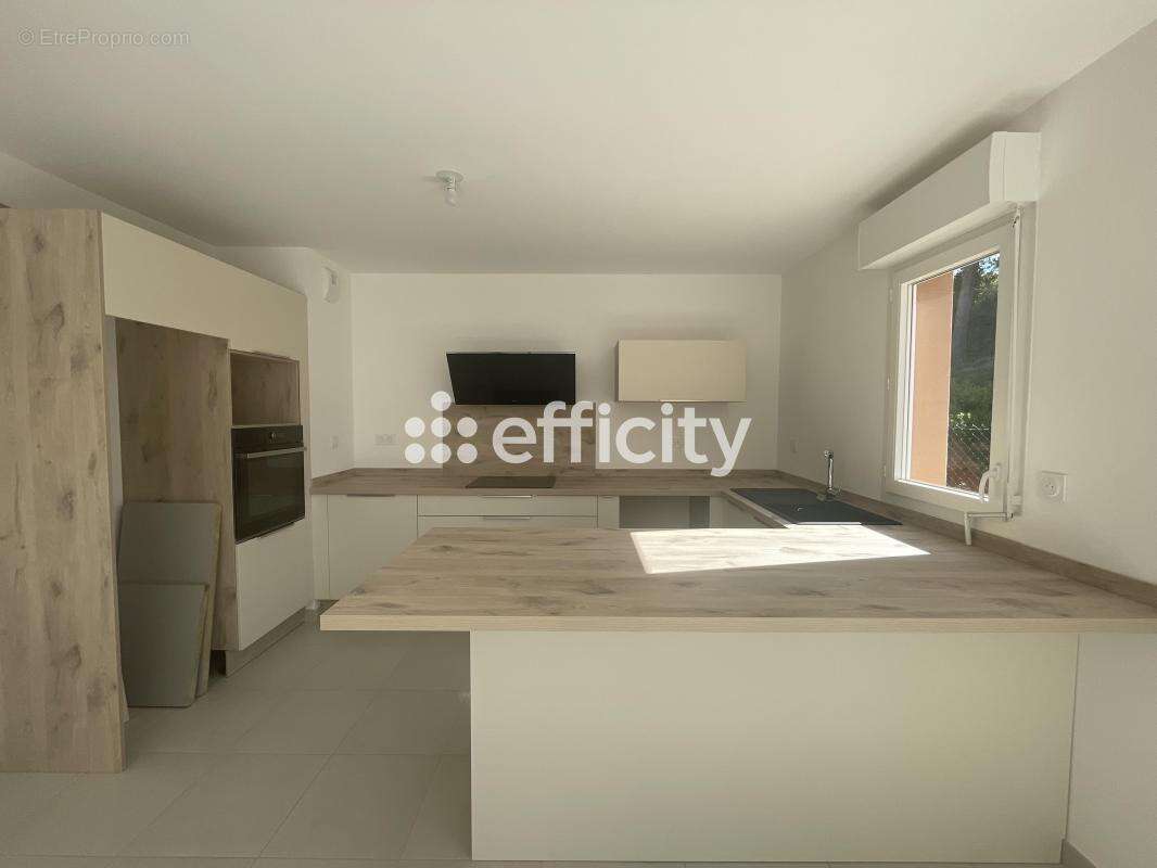 Appartement à PORT-DE-BOUC