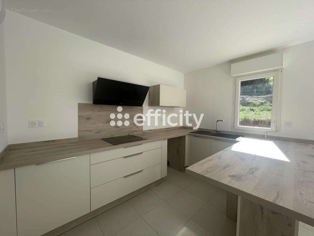 Appartement à PORT-DE-BOUC