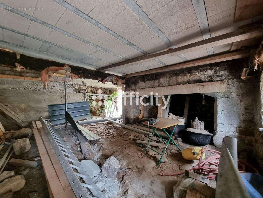 Maison à LE MALZIEU-FORAIN