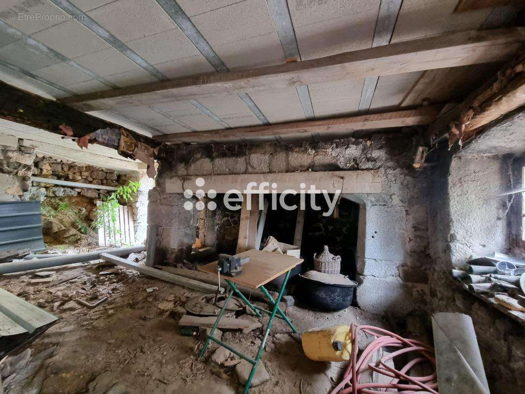 Maison à LE MALZIEU-FORAIN