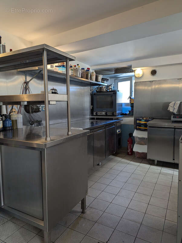 Commerce à CASTELLAR