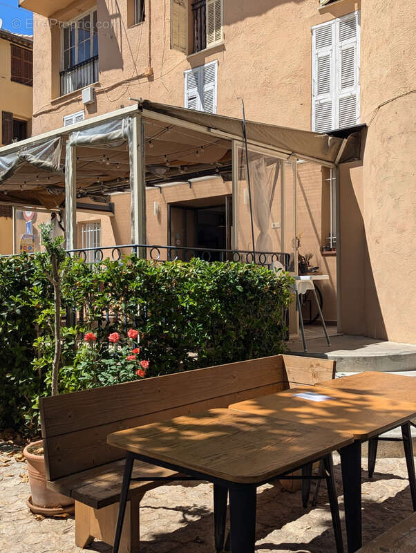 Commerce à CASTELLAR