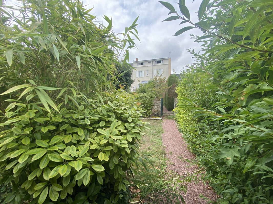 Maison à SABLE-SUR-SARTHE