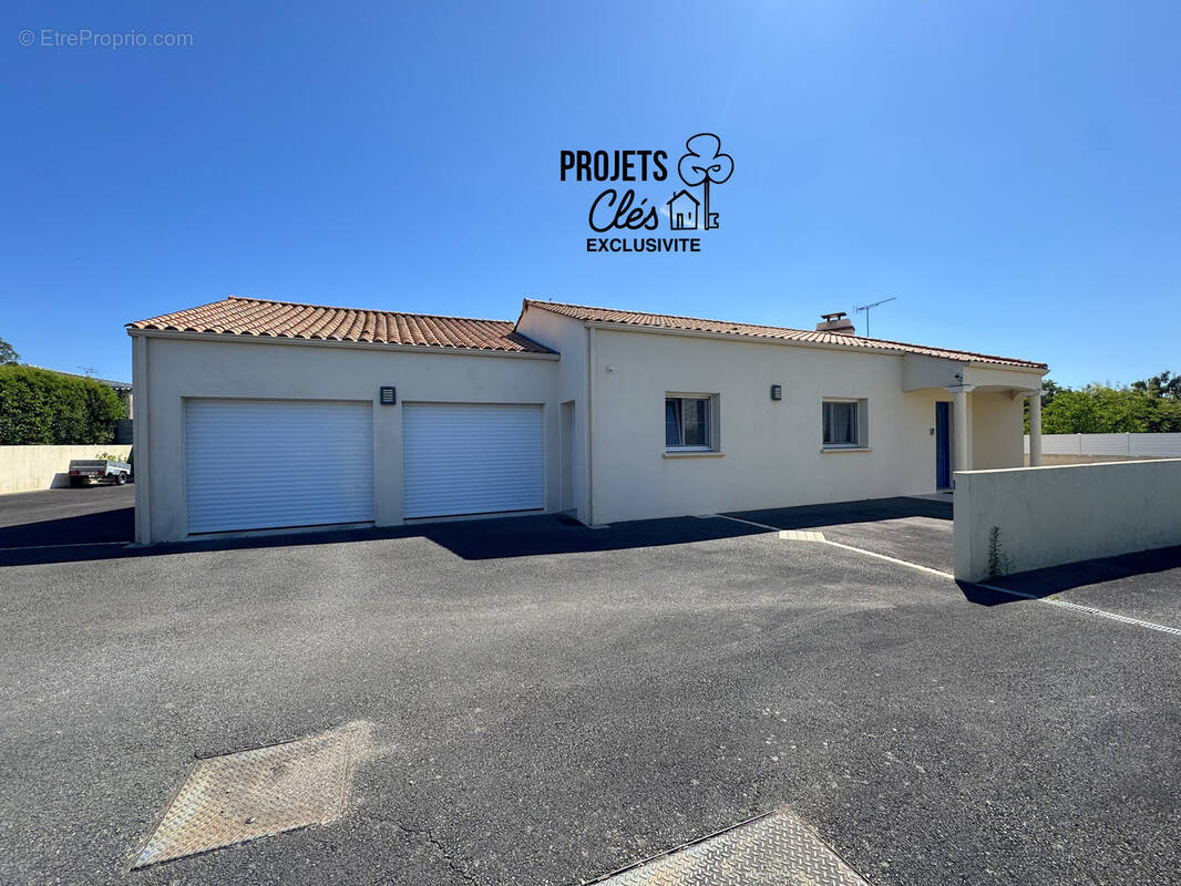 Maison à BEAULIEU-SOUS-LA-ROCHE