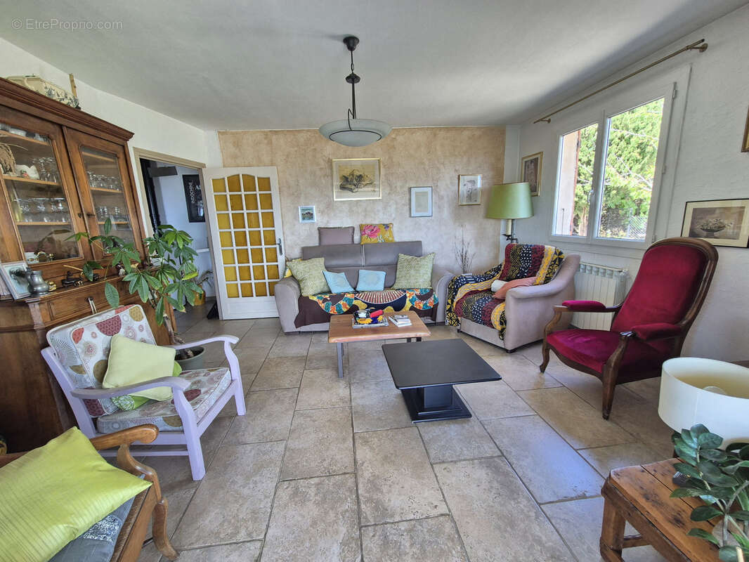 Maison à SOLLIES-VILLE