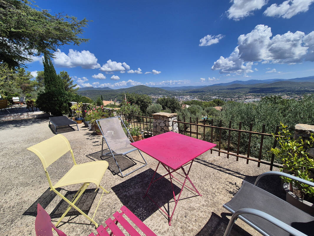 Maison à SOLLIES-VILLE