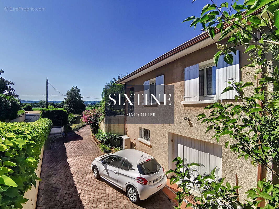 Maison à BEAUREPAIRE