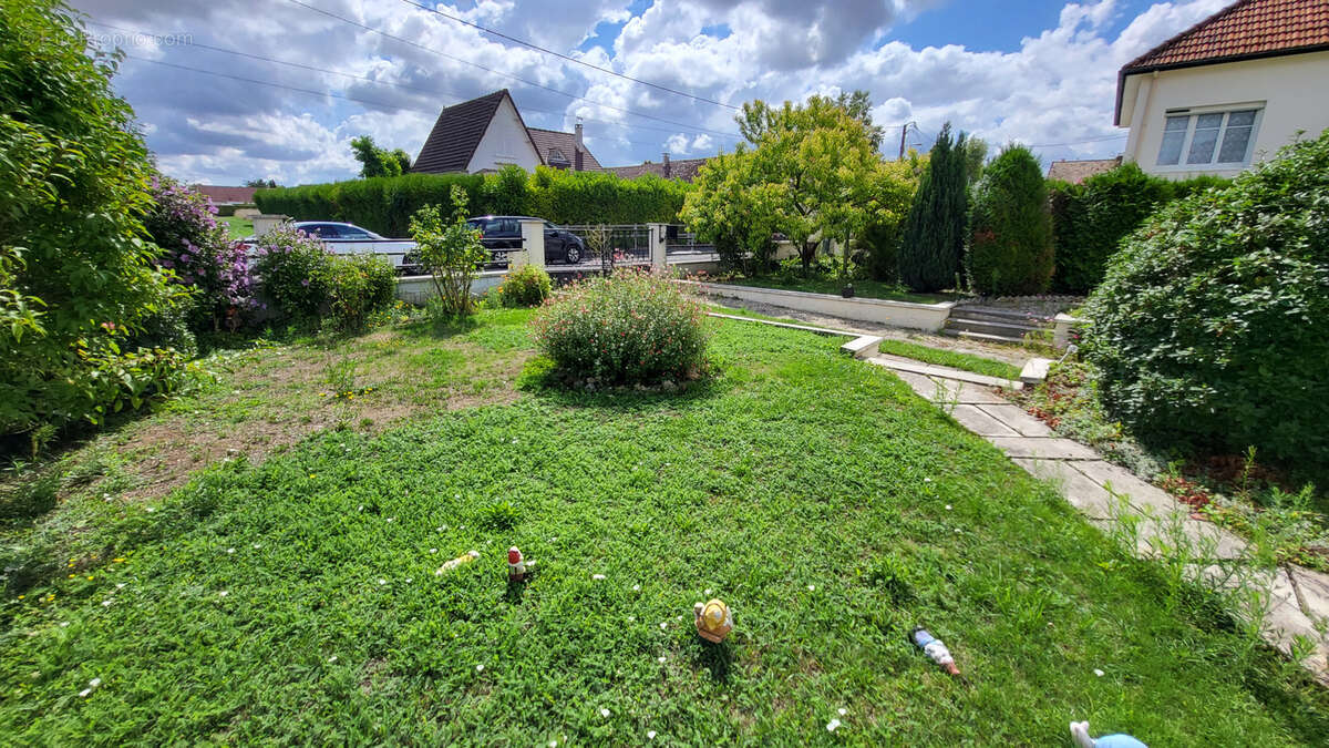 Maison à MOUSSEAUX-LES-BRAY