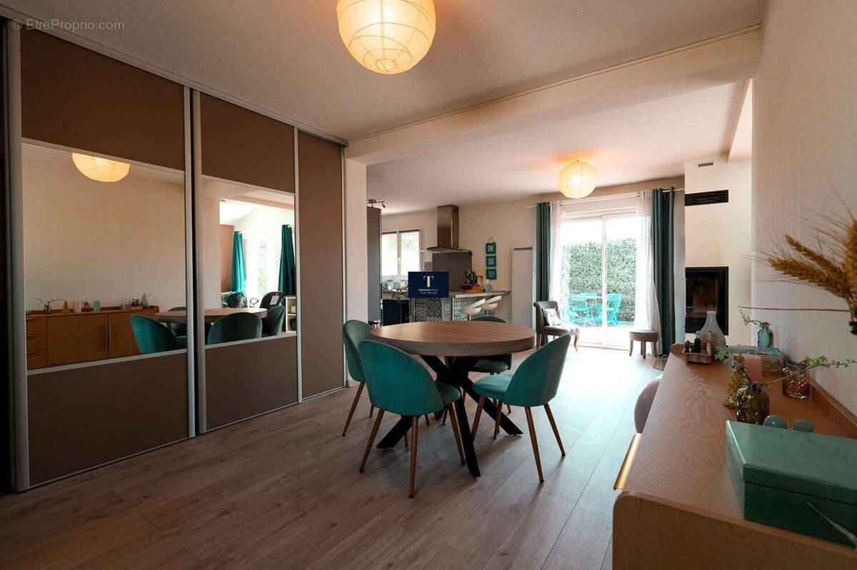 Maison à MONTREDON-DES-CORBIERES