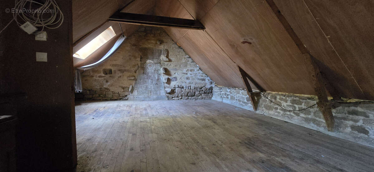 Maison à MELLIONNEC