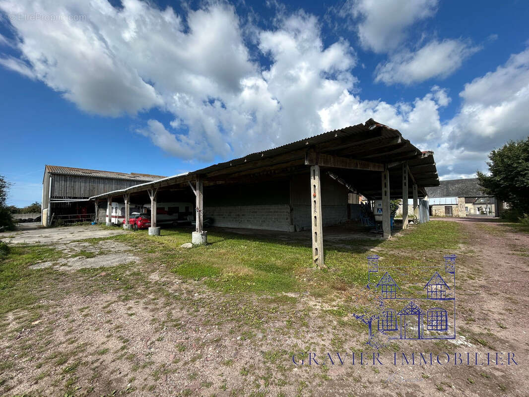 Maison à SAINT-GERMAIN-SUR-AY