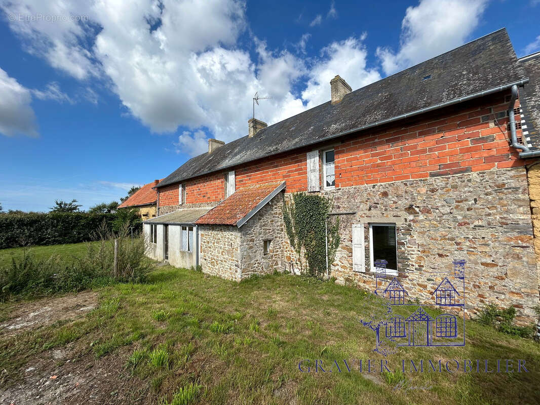Maison à SAINT-GERMAIN-SUR-AY