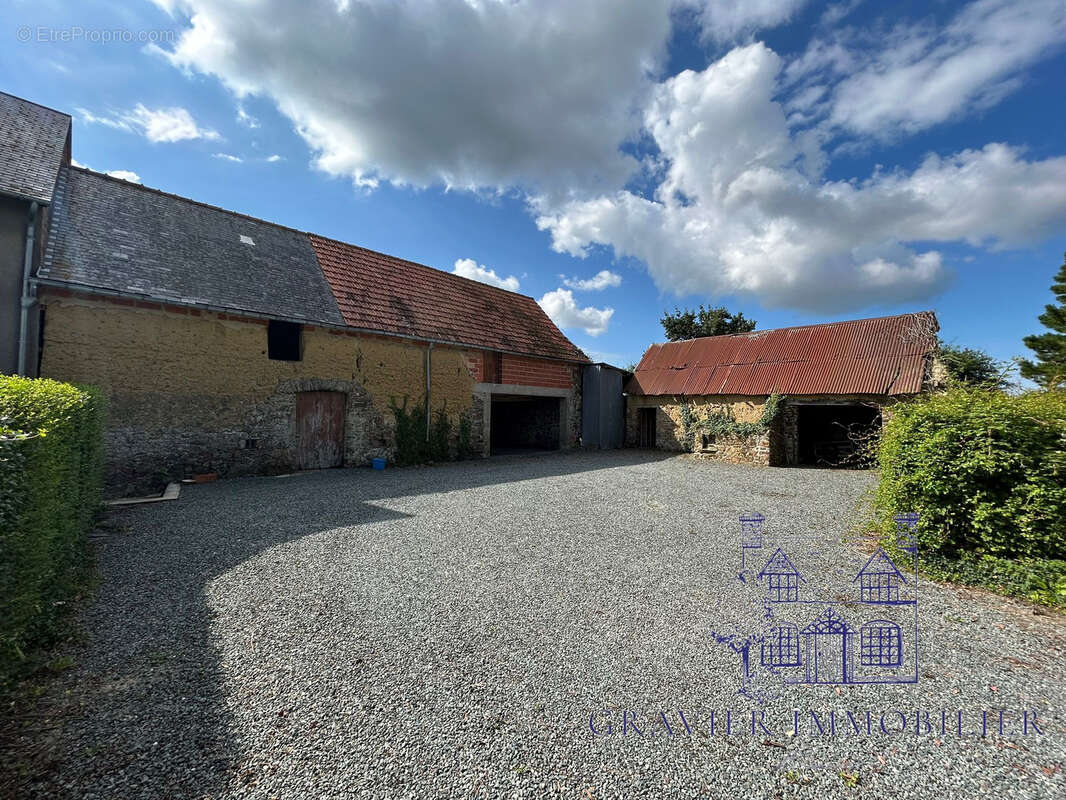 Maison à SAINT-GERMAIN-SUR-AY