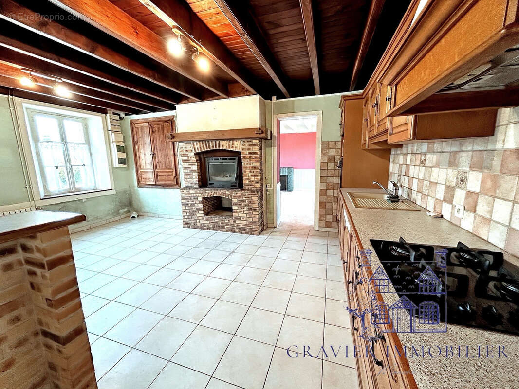 Maison à SAINT-GERMAIN-SUR-AY