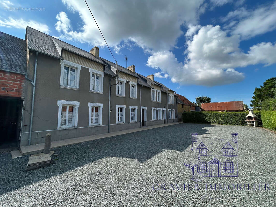 Maison à SAINT-GERMAIN-SUR-AY