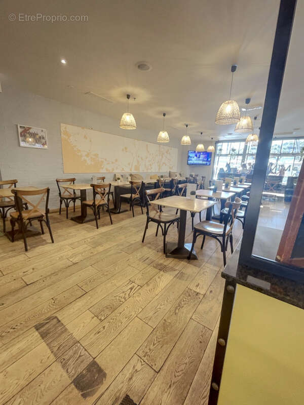 Commerce à SAINT-RAPHAEL