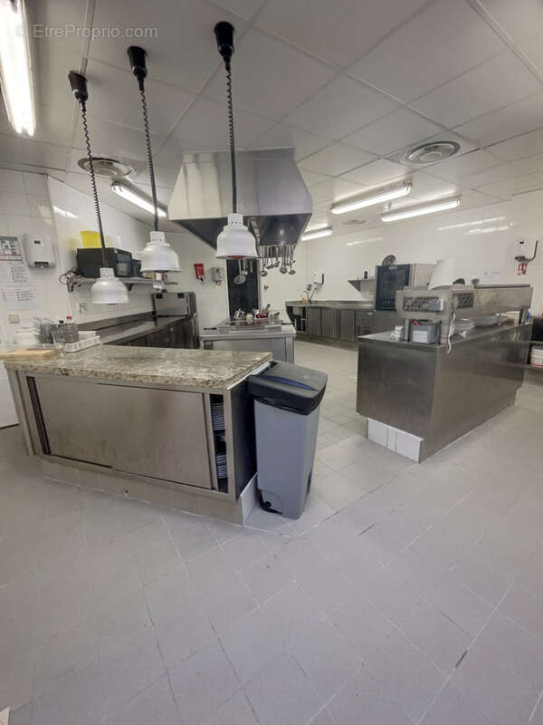 Commerce à SAINT-RAPHAEL