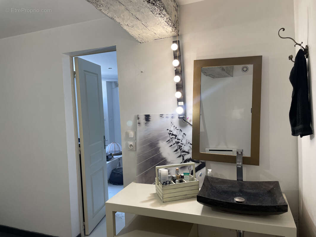 Maison à SAINT-JEAN-D'ANGELY