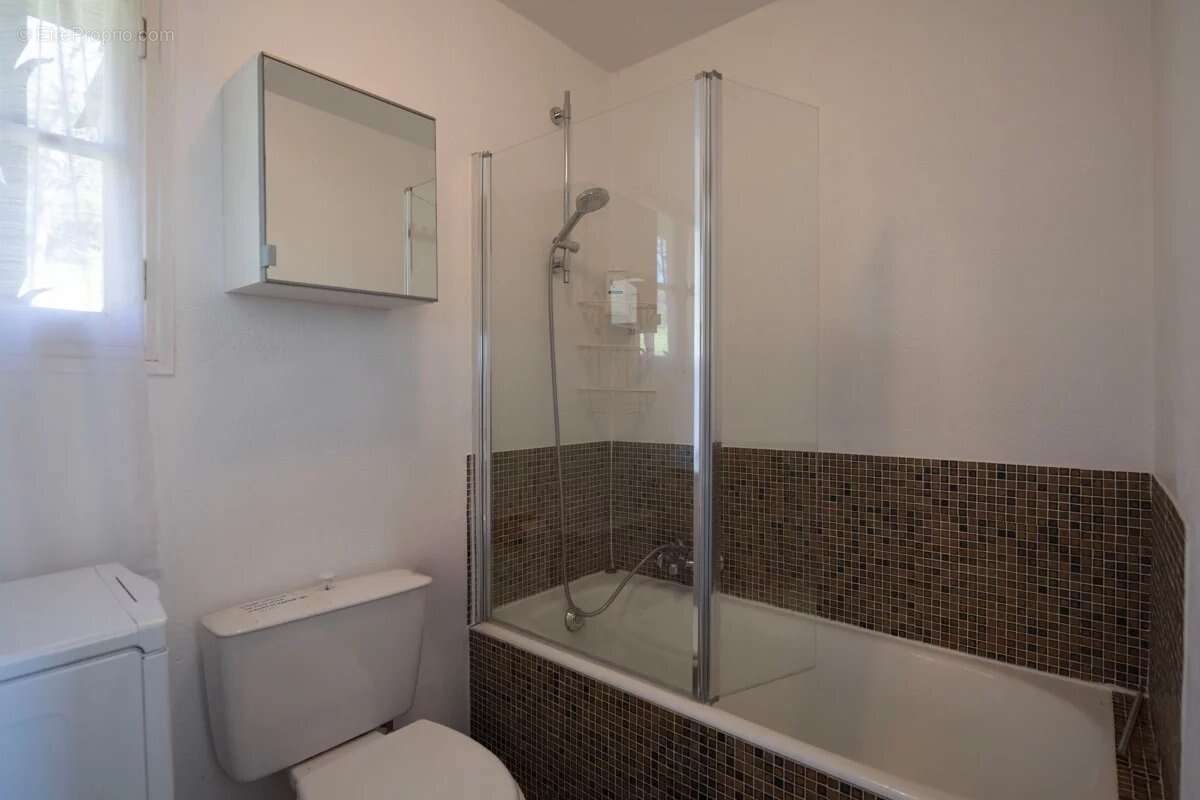 Maison à LA GARDE-FREINET