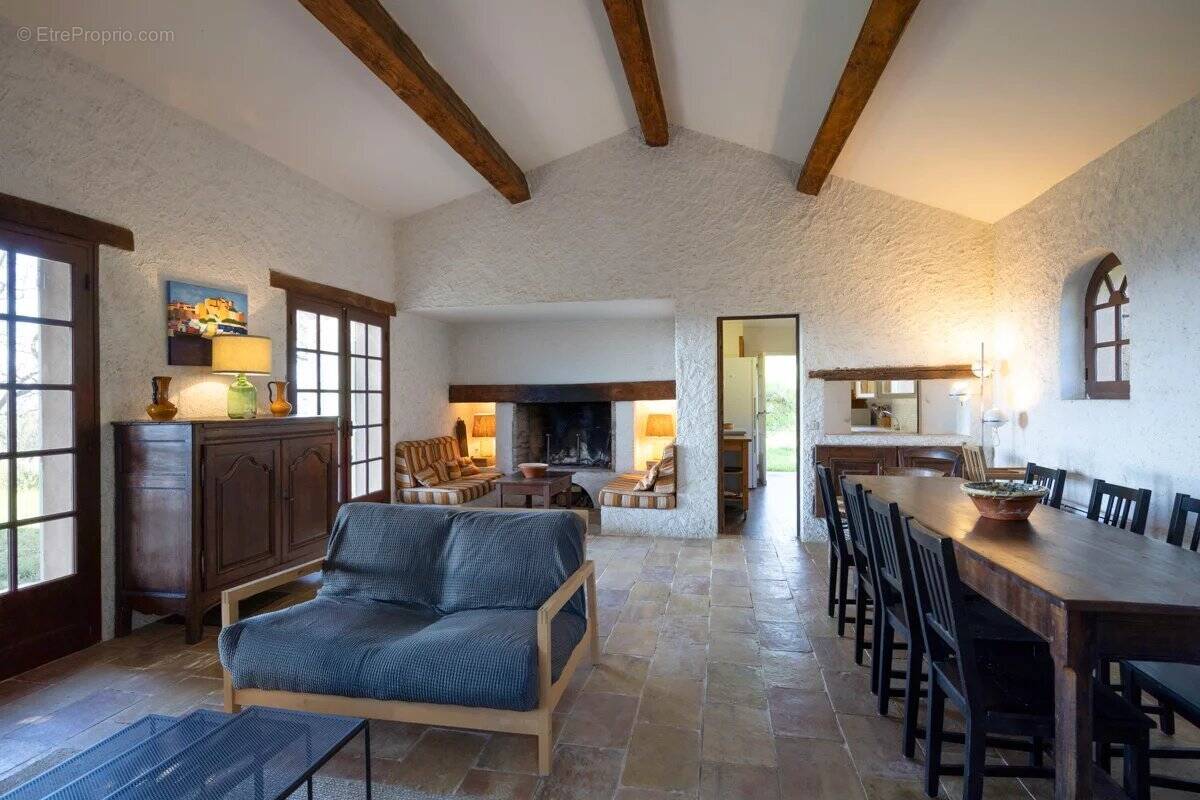 Maison à LA GARDE-FREINET