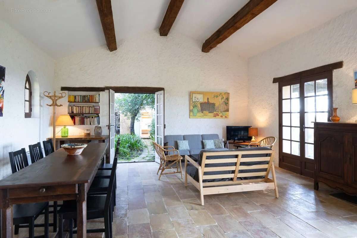 Maison à LA GARDE-FREINET