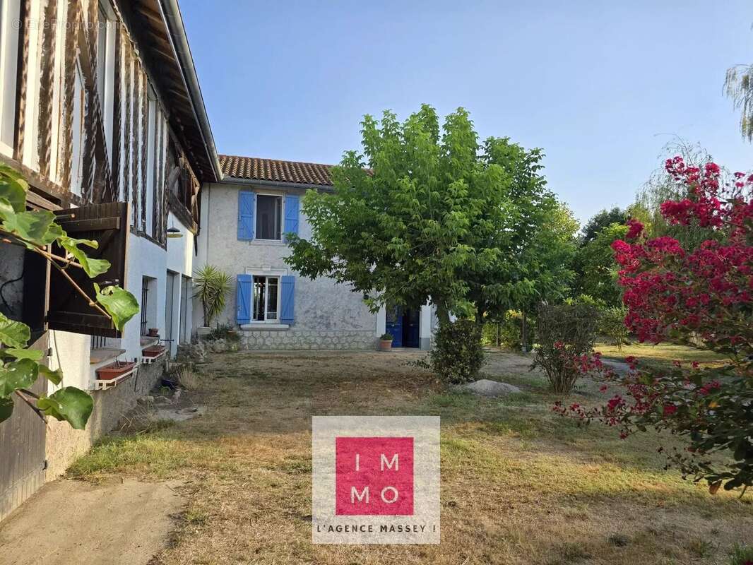 Maison à TRIE-SUR-BAISE