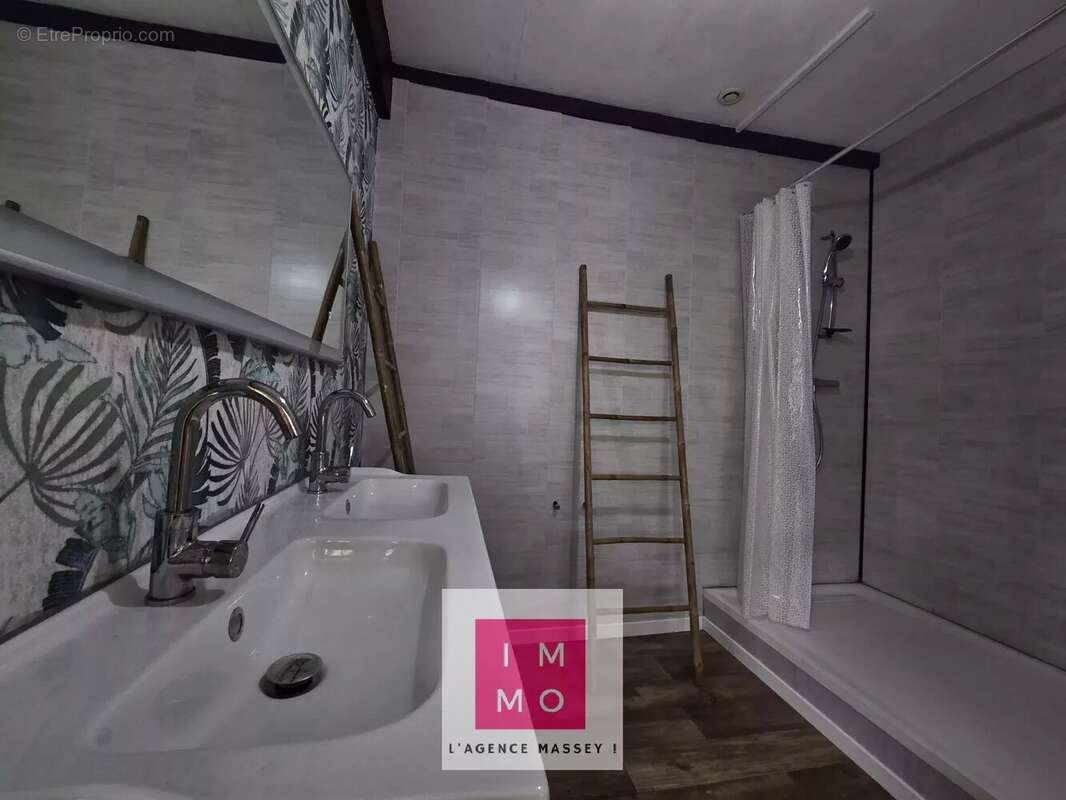 Maison à TRIE-SUR-BAISE