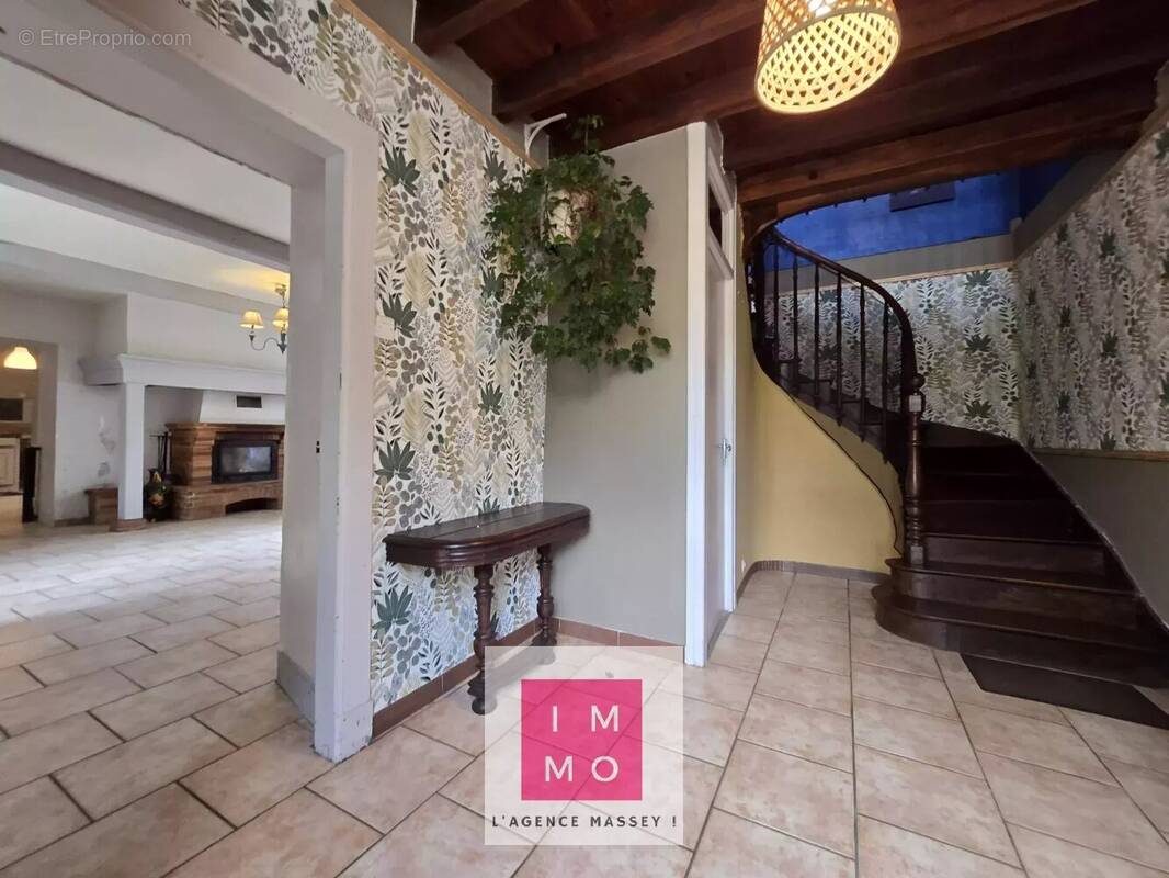 Maison à TRIE-SUR-BAISE