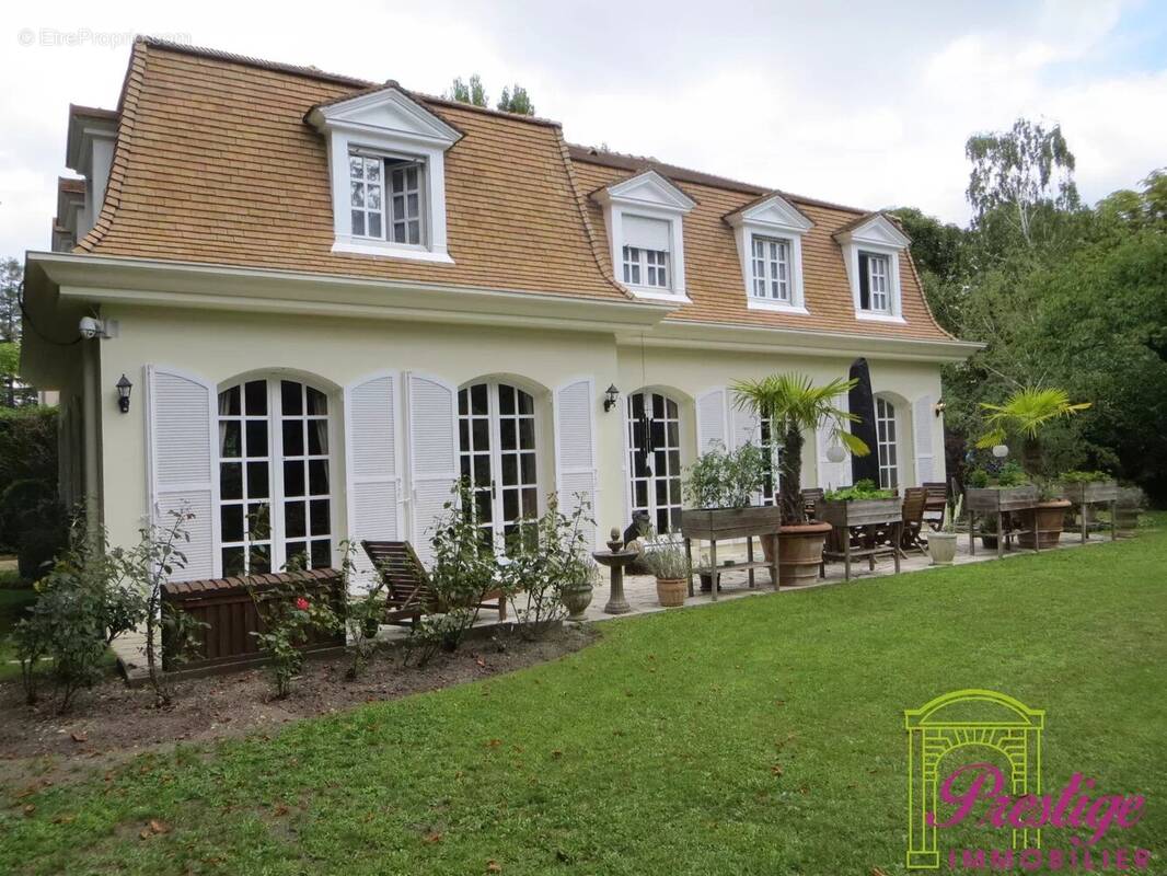 Maison à MAISONS-LAFFITTE