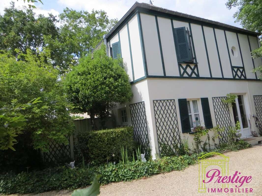 Maison à MAISONS-LAFFITTE