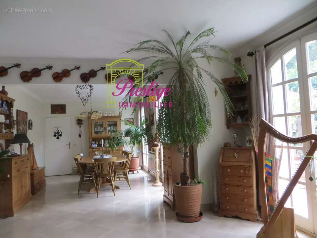 Maison à MAISONS-LAFFITTE